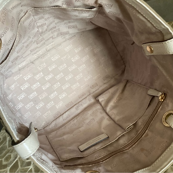 Michael Kors Brown Monogram Jet Set Jaquard Tote - Picture 8 of 13